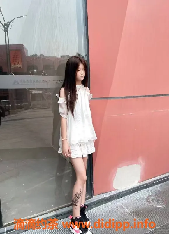 长沙楼凤-雨花区18岁雯雯，160cm B罩杯，600p起服务！