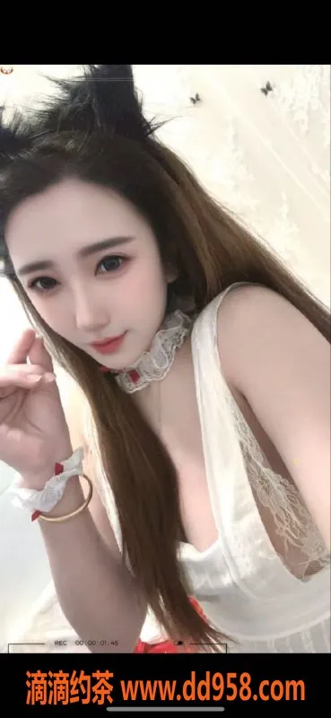 广州楼凤-白云媚儿，少妇大胸夜课，课费5P