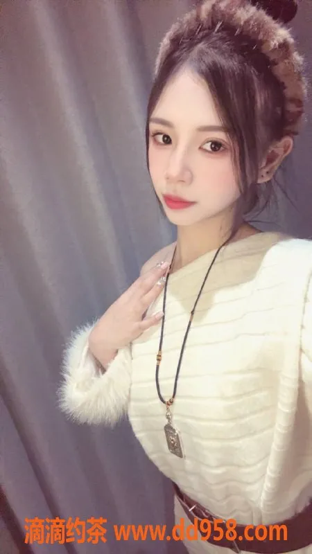 深圳楼凤-宝安嫩妹甜雪儿，700元体验舌吻与鸳鸯浴