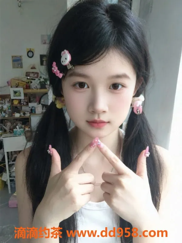 成都楼凤-锦江区小提莫，身材出众，服务热情，课时费8/13