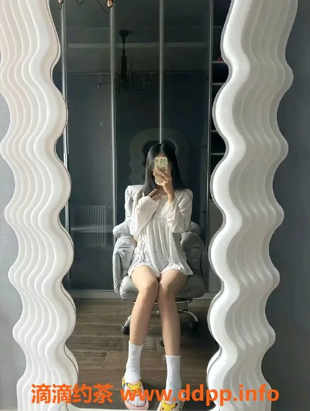 成都楼凤-武侯区刘雨萌，身材得分9.0，服务态度超棒