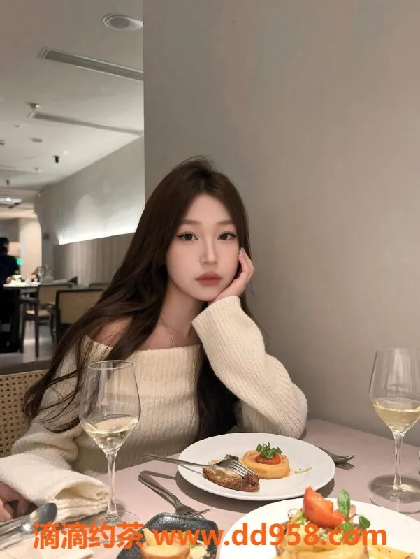 深圳楼凤资源信息,罗湖嫩妹苏酥，900P引领舒适新体验