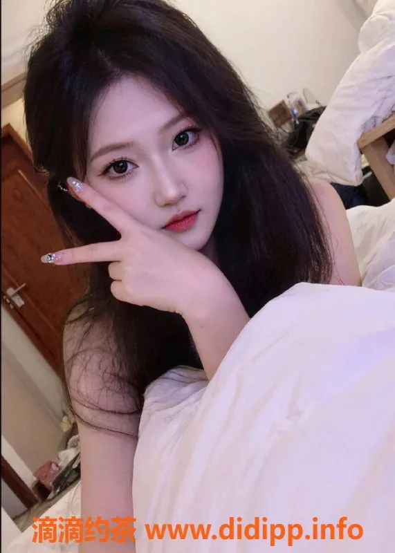 深圳楼凤-罗湖诗涵，长腿美女，800P让你心动！