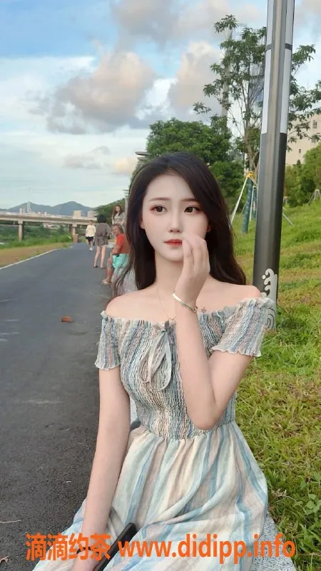 深圳楼凤-罗湖诗涵，长腿美女，800P让你心动！