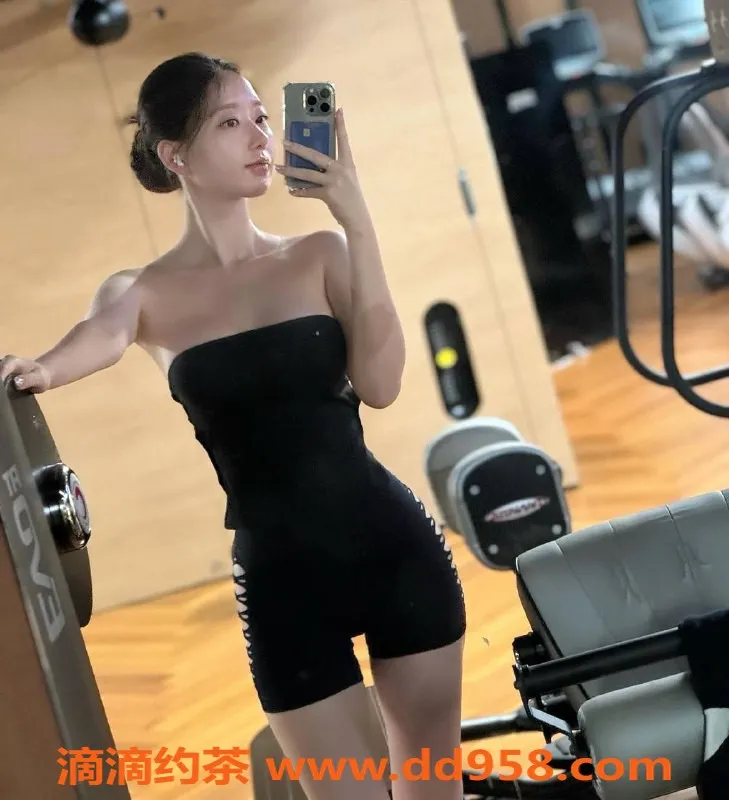 深圳楼凤-深圳福田嫩妹允汐，1400元/2300元服务等你体验