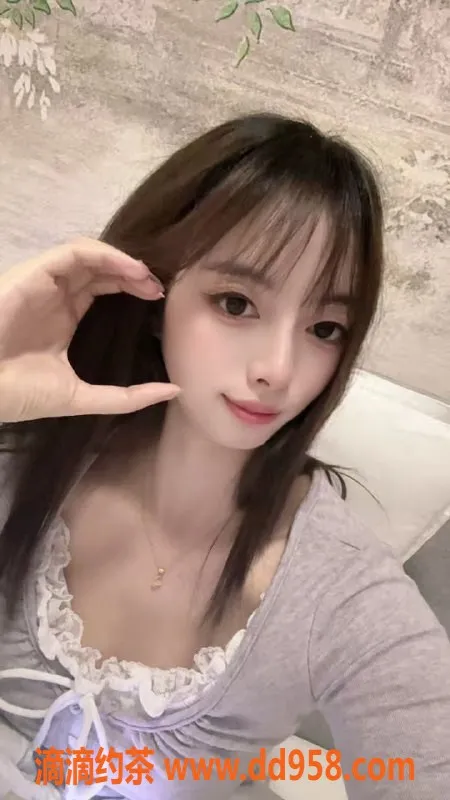 广州楼凤资源信息,白云佳佳，700元陪伴服务，真实体验等你来！