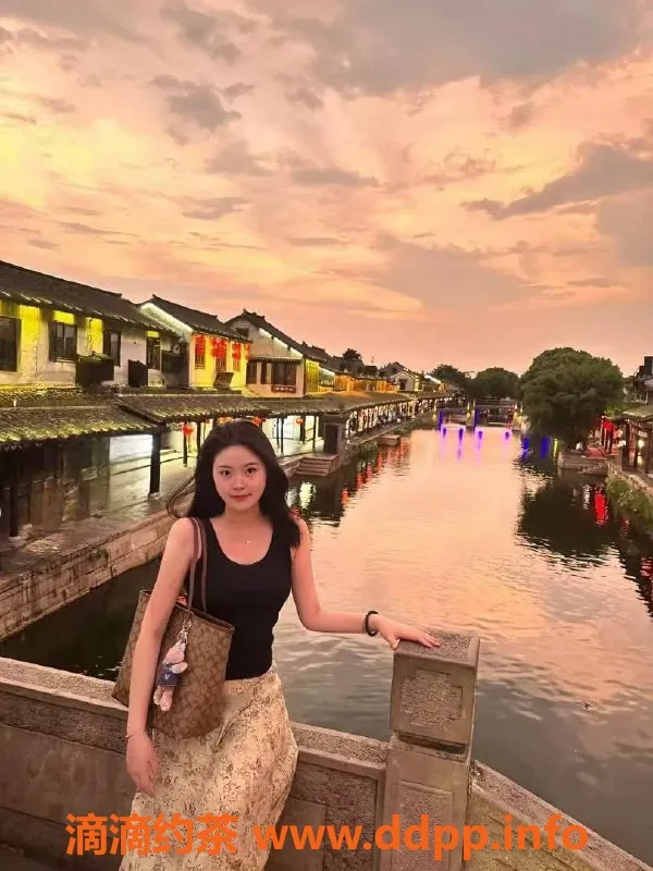 广州楼凤-天河小宝，600元温柔服务，可私聊交流