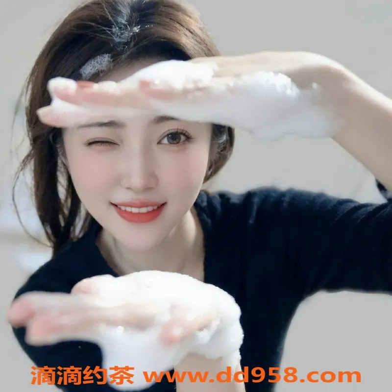 北京楼凤资源信息,朝阳十里堡超白长腿女神，24岁C杯热情服务