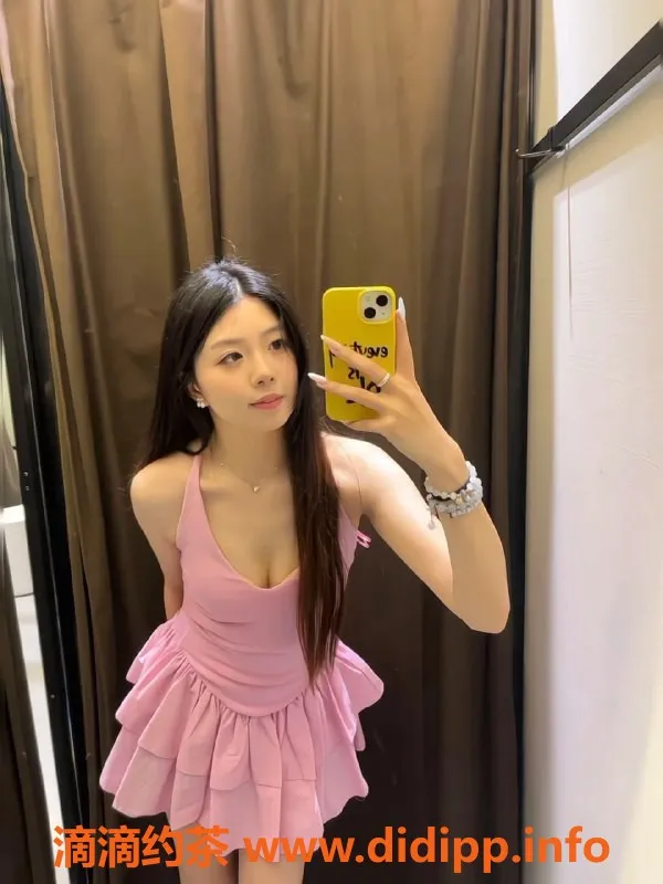 广州楼凤-天河恋恋，超高性价比嫩妹，700元等你来体验！
