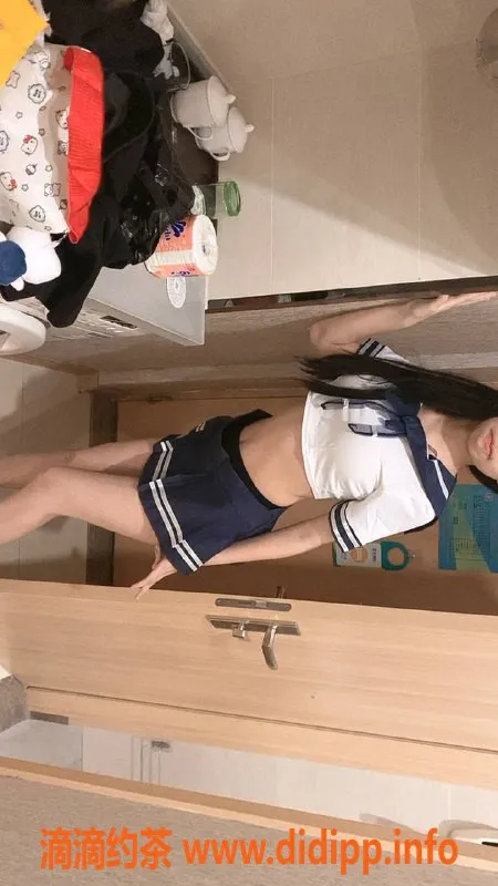 广州楼凤-番禺可乐 性感迷人 课费600p