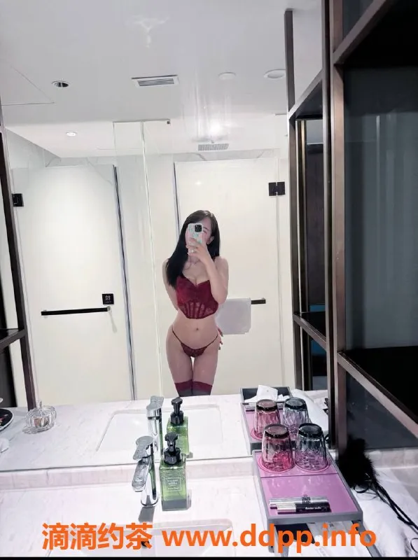 广州楼凤-天河高颜值梓晴，800元体验心动服务