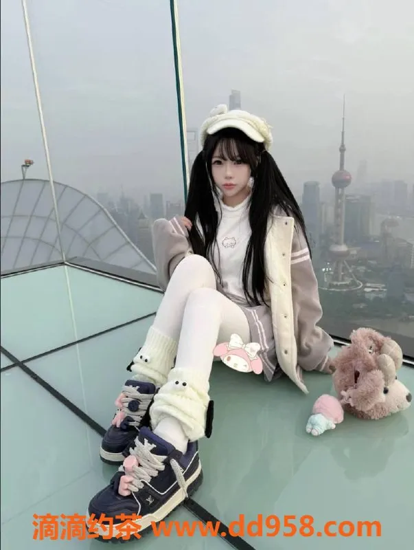 无锡楼凤资源信息,惠山区高颜值小萝莉，丝袜制服陪浴服务