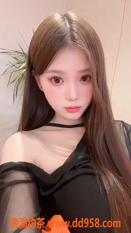 无锡楼凤-锡山长泰御园超嫩学妹，170大长腿气质佳