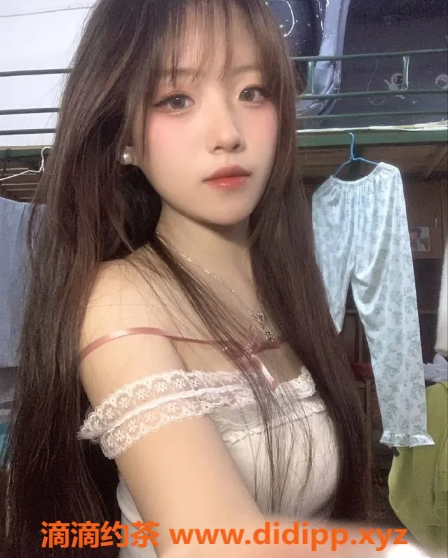广州楼凤资源信息,天河雪儿，21岁165cm，前凸后翘热情服务