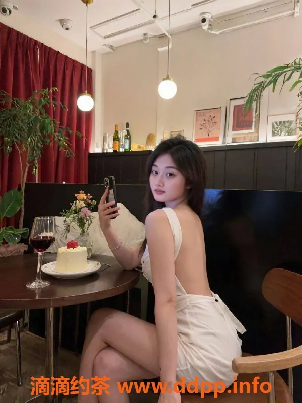 深圳楼凤-深圳小梦老师，600p舌吻制服服务