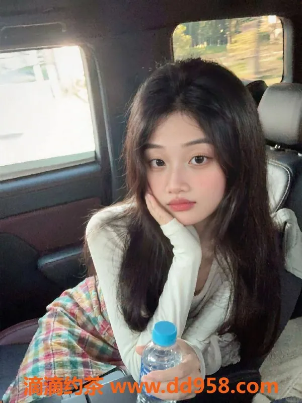 深圳楼凤-深圳小梦老师，600p舌吻制服服务