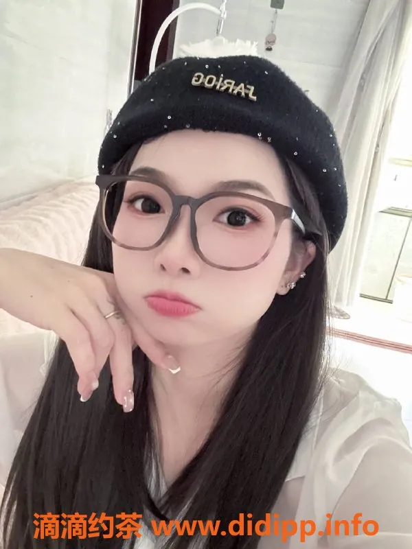 广州楼凤-白云甜妹鹿怡，视频验证，600元/次