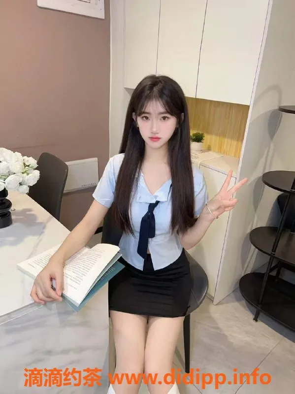 东莞楼凤-南城洋洋，700元起，双向服务优质体验