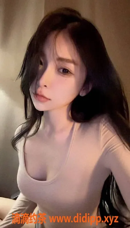 惠州楼凤-惠城区21岁杨宁，167cm C杯，热情服务不容错过