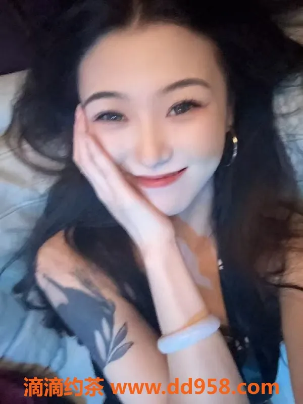 常州楼凤-常州佳佳，身高166、体重93，价格8起