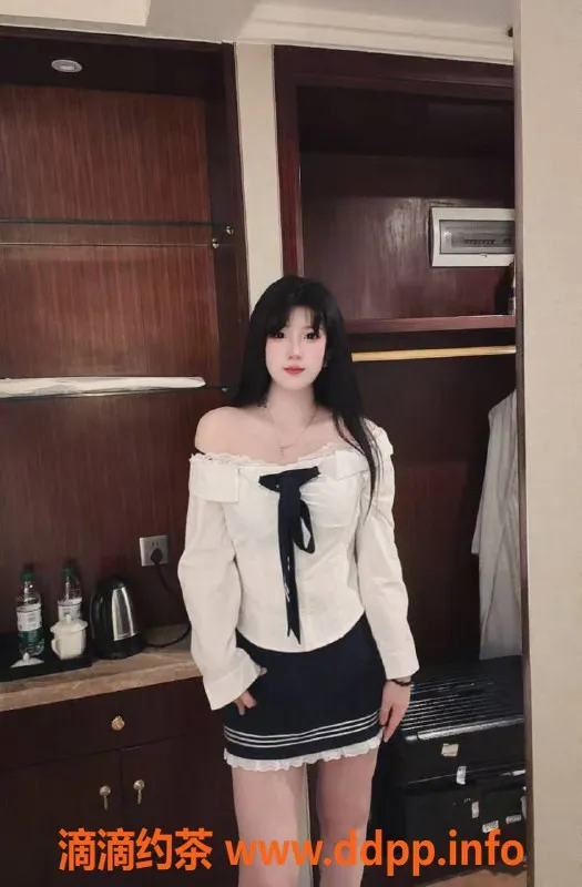 温州楼凤-温州火龙果，172cm/58kg/36C纯欲女友型