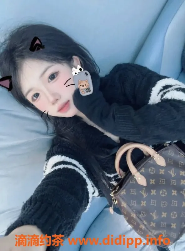 广州楼凤-天河橙子学妹，600元精彩服务等你来体验