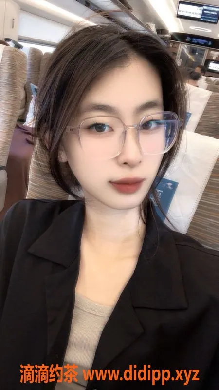 常州楼凤-179大长腿御姐，武进国宾府600元起