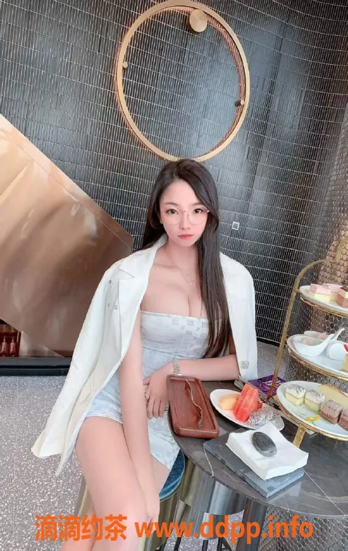 常州楼凤-武进极品御姐，165高110重，陪浴口调情服务