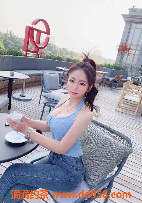 常州楼凤-武进极品御姐，165高110重，陪浴口调情服务