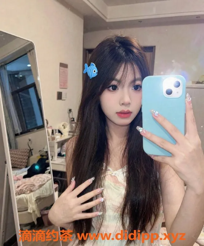 深圳楼凤-龙华嫩妹嘉怡，900起，舌吻鸳鸯浴服务