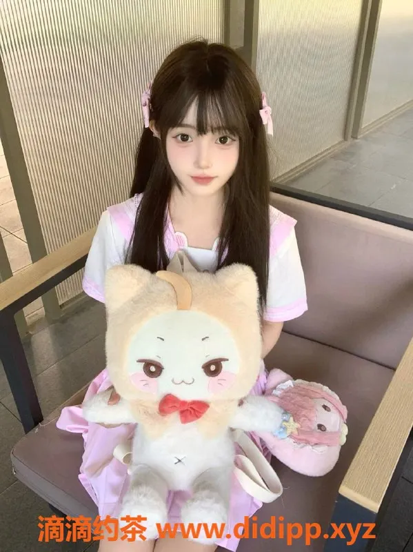 广州楼凤-天河嫩妹小怡，10P诱惑等你来体验