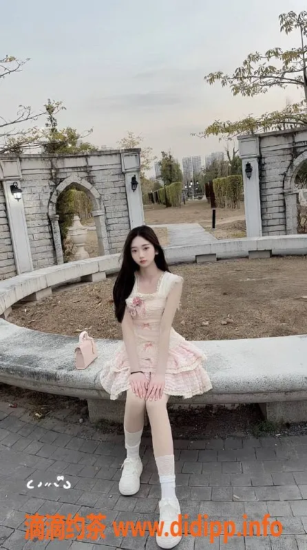 深圳楼凤-深圳南山嫩妹初一，1000元体验不容错过！