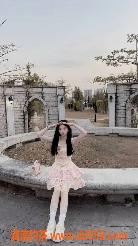 深圳楼凤资源信息,深圳南山嫩妹初一，1000元体验不容错过！