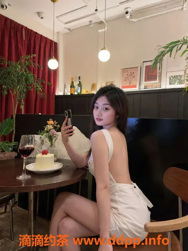 深圳楼凤资源信息,南山嫩姐小梦，600P享制服服务