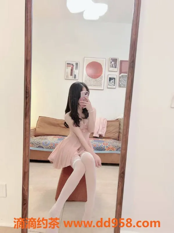 广州楼凤-天河嫩妹小颖，5P鸳鸯浴，体验超赞！