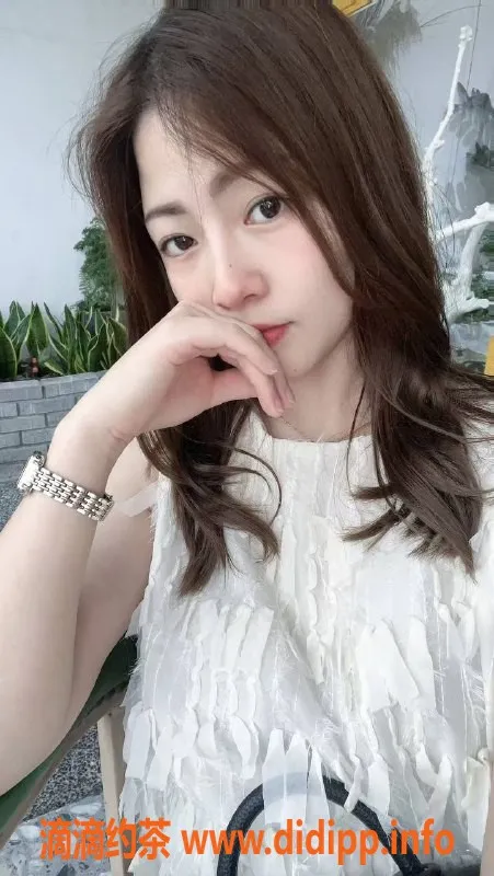 广州楼凤-顺德思思，700元深喉夜课体验，尽享激情！