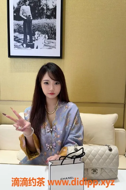 深圳楼凤资源信息,龙华诗诗，身高162cm胸C，900元体验！