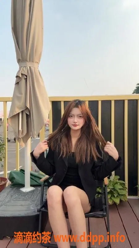 惠州楼凤-CC 大亚湾 19岁 165cm 90斤 轻松洗吹服务