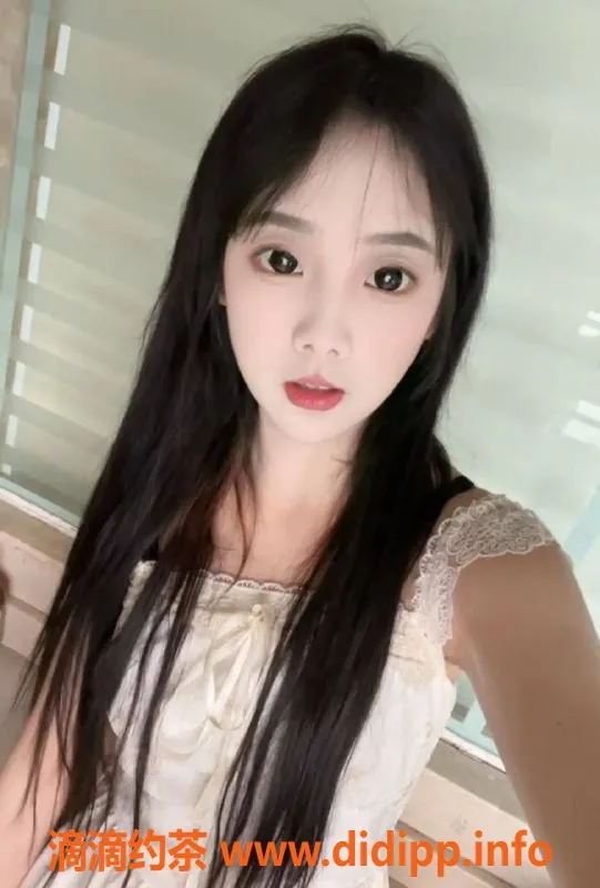 深圳楼凤-龙岗可儿，甜美舌吻，900元起白皙JK制服