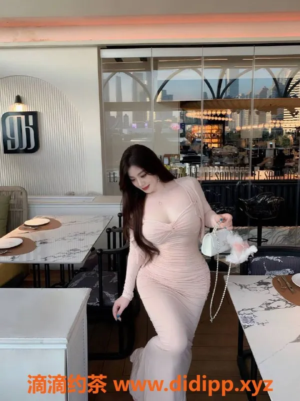 深圳楼凤-福田春田奈奈子，175长腿，26岁大胸美人，1300起