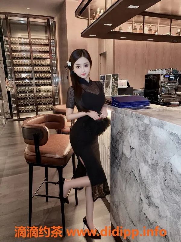 深圳楼凤-福田婉婷，04年，168cm，48kg，1300起