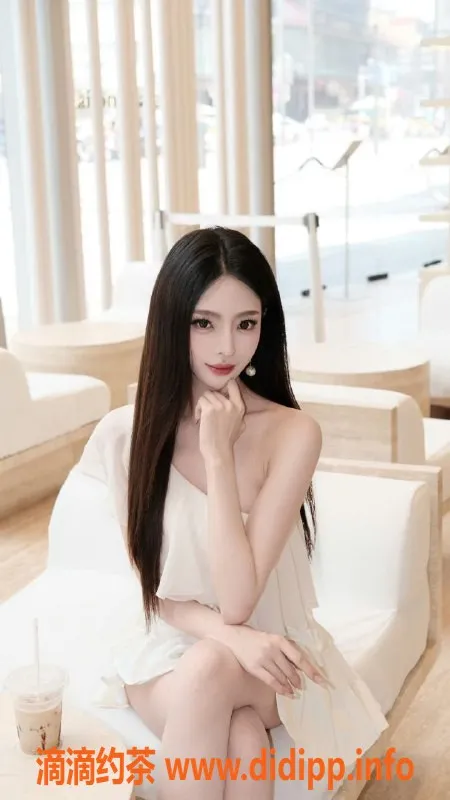 广州楼凤资源信息,天河张诗曼，2500pp，性感长腿御姐等你约