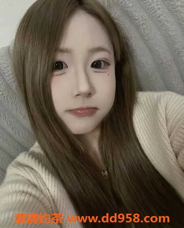 广州楼凤-天河嫩妹嘉嘉，700元水费，舌吻服务体验