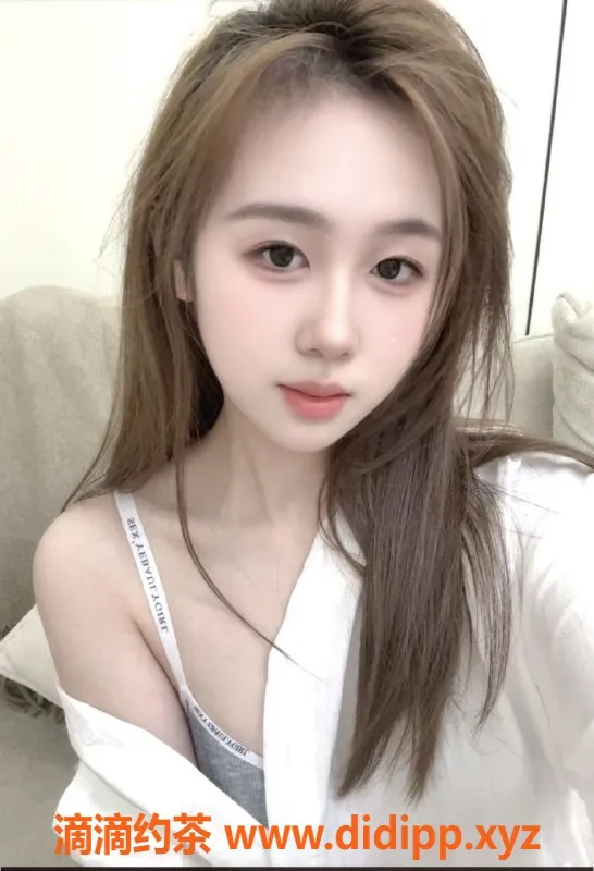 广州楼凤-天河嫩妹菲儿，800水费等你来体验！