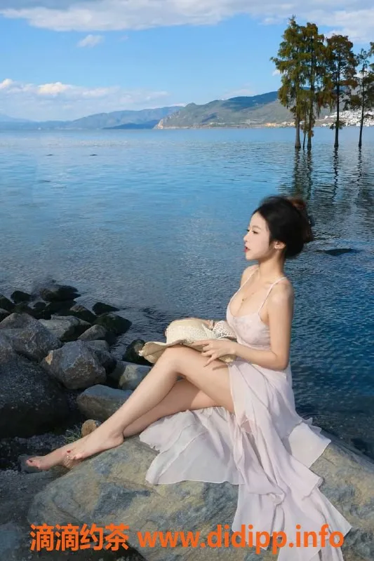 常州楼凤-常州24岁贝贝，162cm，95斤C罩杯，服务优质