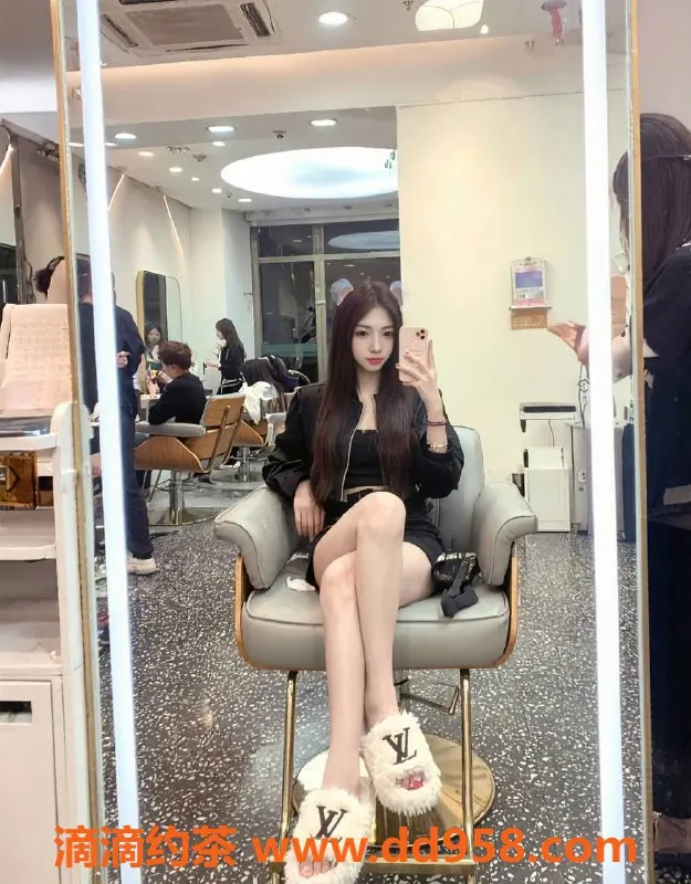 广州楼凤-天河嫩妹钱古古，大长腿诱惑只需1300p