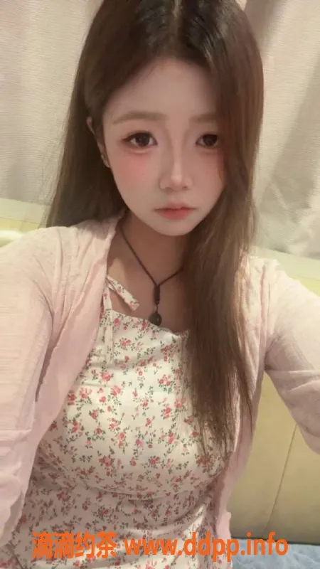 广州楼凤资源信息,番禺小怡，嫩妹水费800p，热情服务等你来体验