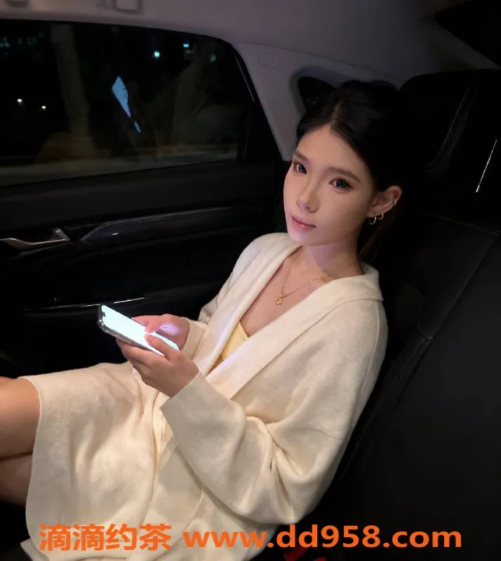 广州楼凤-番禺嫩妹尤尤子，舌吻服务只需800