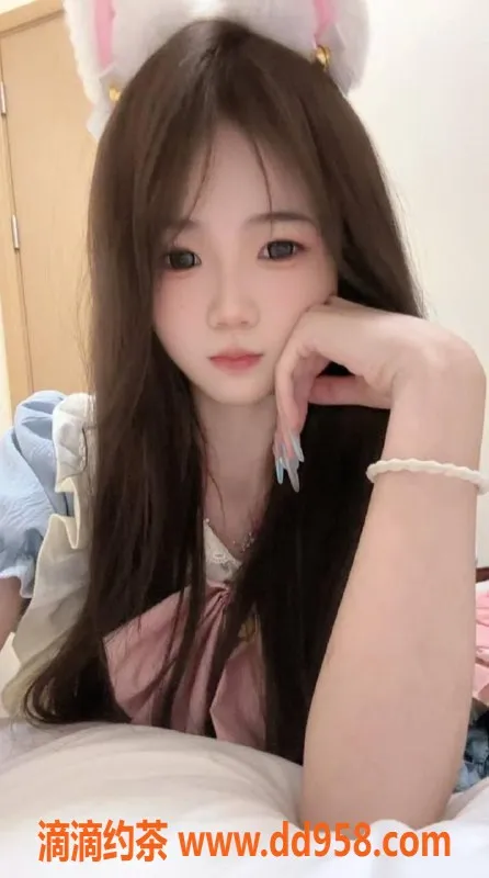 湛江楼凤资源信息,湛江小不点18岁娇嫩老师，160cm B奶只需700元