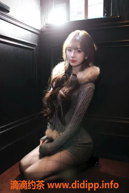 广州楼凤-海珠嫩妹格格，冷白皮大胸1800p